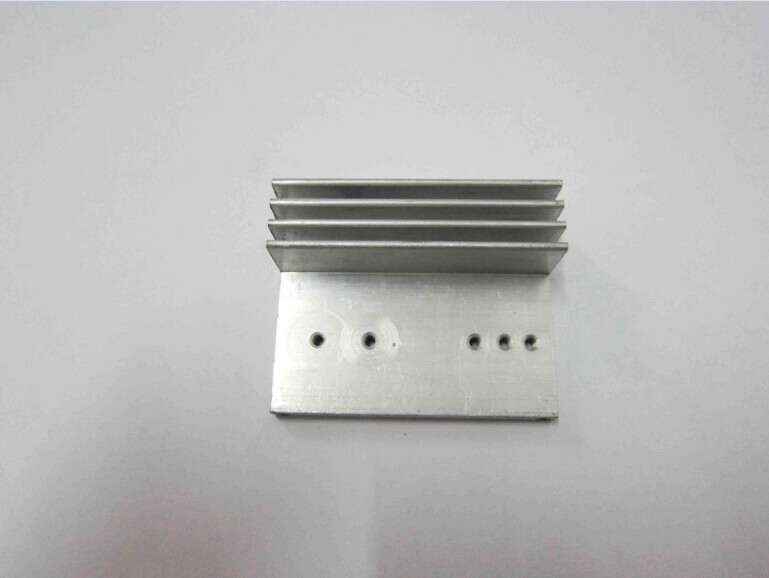 如何選擇靠譜的精密五金件加工廠家？